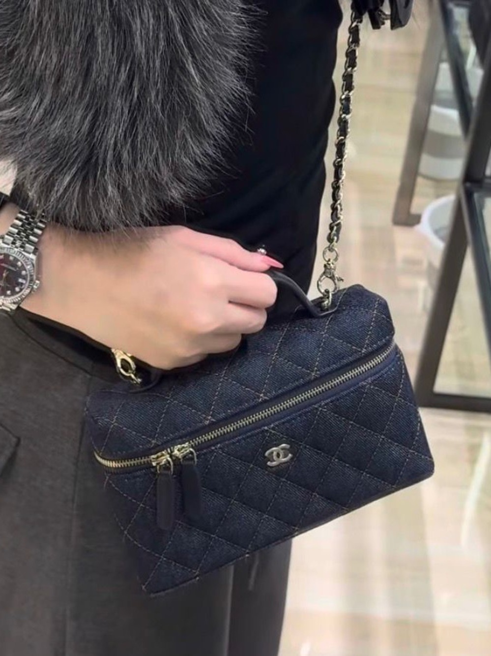 Chanel makeup bag Denim (7.5” x 5”) - Picture 4 of 4